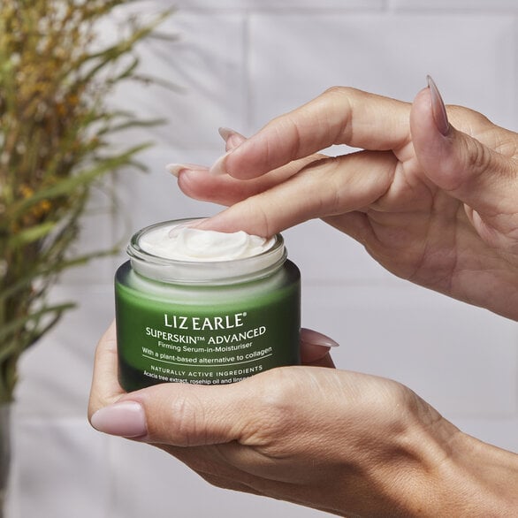 Moisturisers & Serums